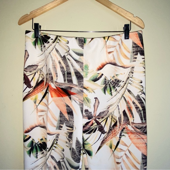 Joseph Ribkoff Floral Print Split Hem Pull On Pant - Picture 4 of 7